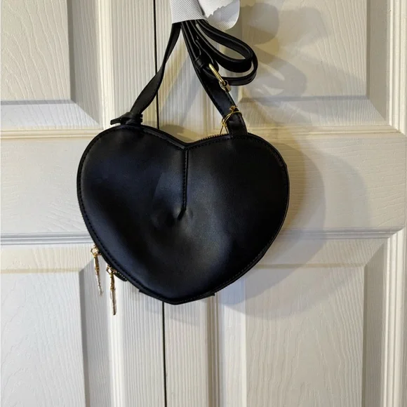 Bebe Black Heart Crossbody Bag - Picture 3 of 4